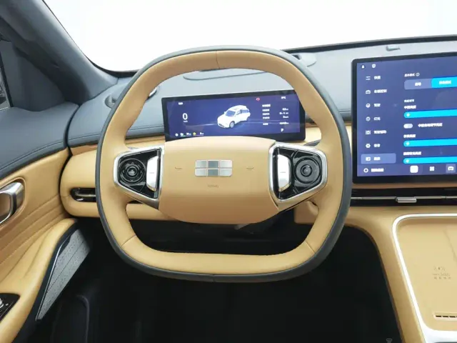Geely Galaxy Starship 7 EM-i — Фото автомобиля 11