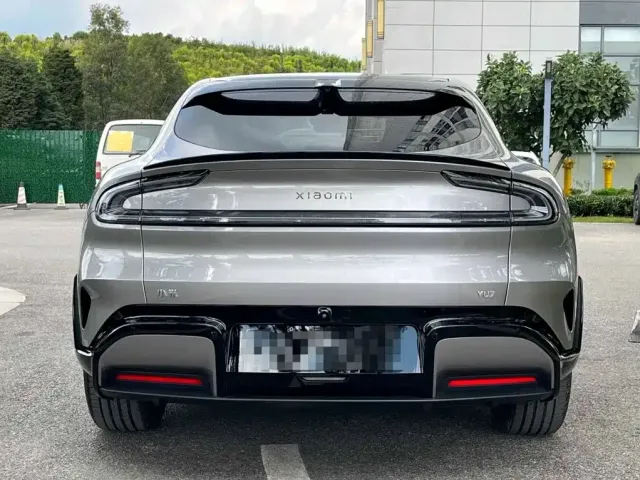 Xiaomi YU7 — Фото автомобиля 9