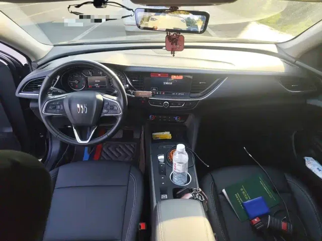 Buick Regal — Фото автомобиля 10