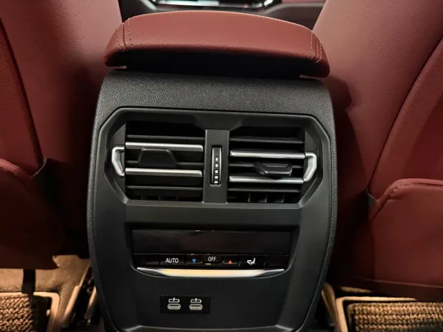 BMW 3 Series — Фото автомобиля 13