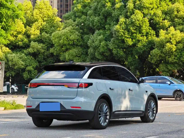 Leapmotor C11 — Фото автомобиля 7