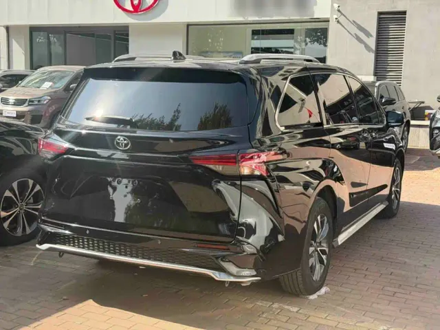 Toyota Granvia — Фото автомобиля 11