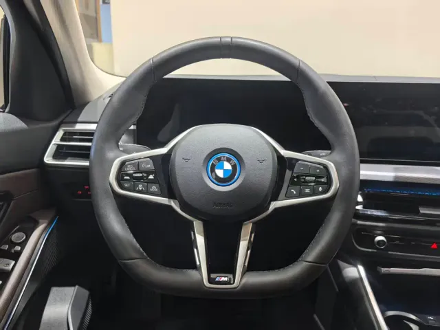 BMW i3 — Фото автомобиля 6