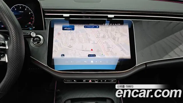 Mercedes-Benz E-Class — Фото автомобиля 12