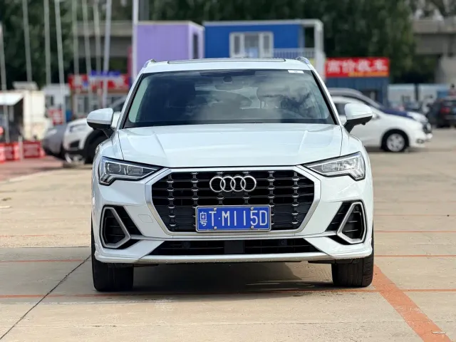 Фотография автомобиля — Audi Q3