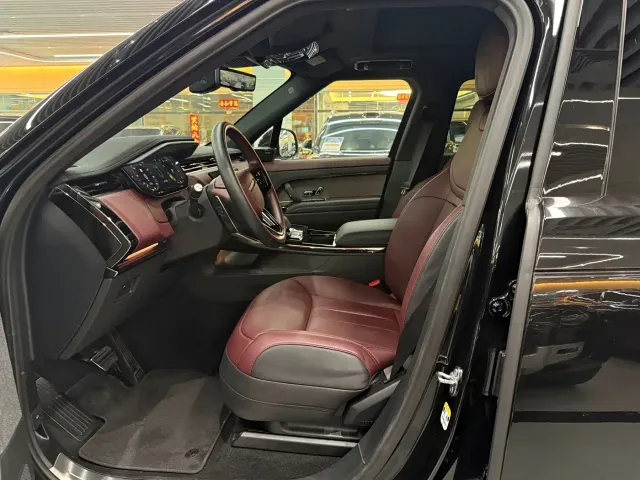 Land Rover Range Rover Sport — Фото автомобиля 4