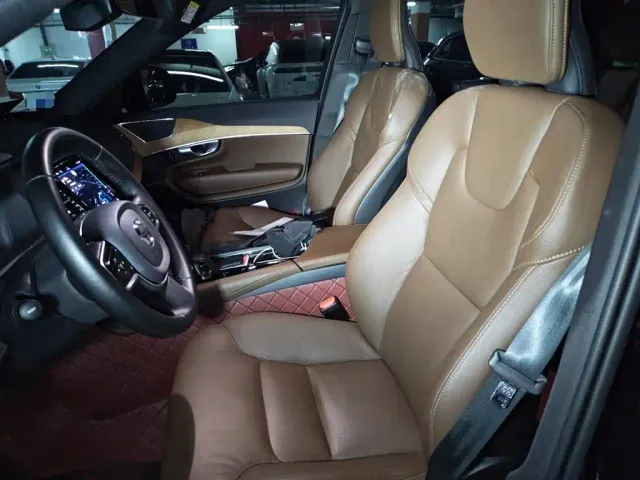 Volvo XC90 — Фото автомобиля 18