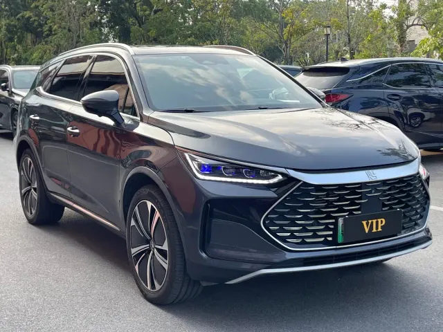 BYD Tang — Фото автомобиля 3