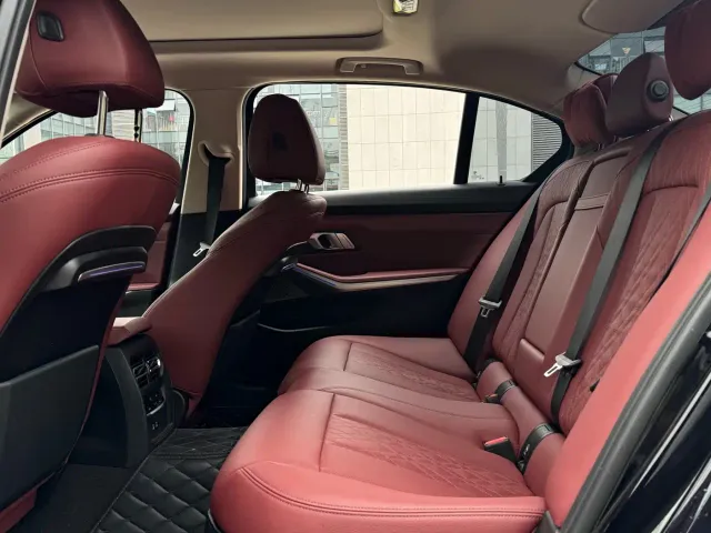 BMW 3 Series — Фото автомобиля 10
