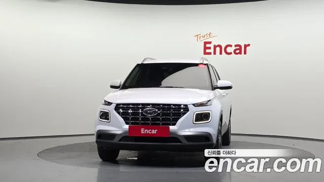 Hyundai Venue — Фото автомобиля 3