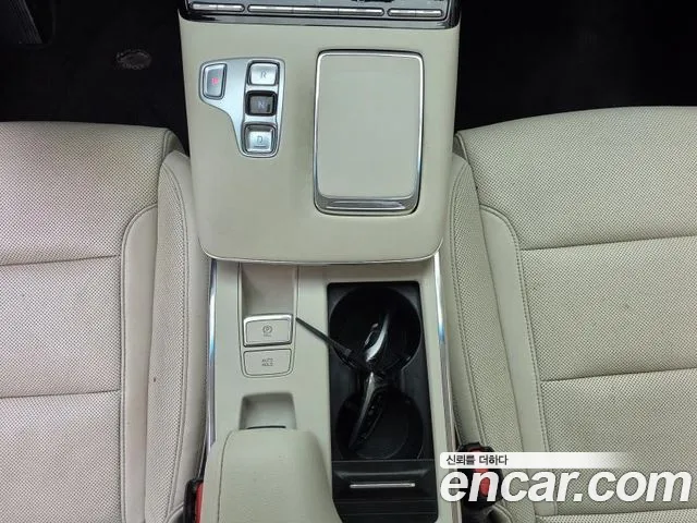 Hyundai Grandeur (New) Hybrid — Фото автомобиля 9