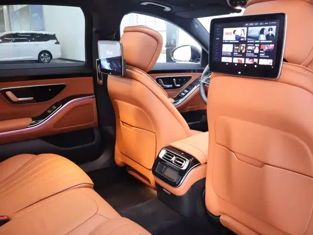 Mercedes-Benz S-Class — Фото автомобиля 23