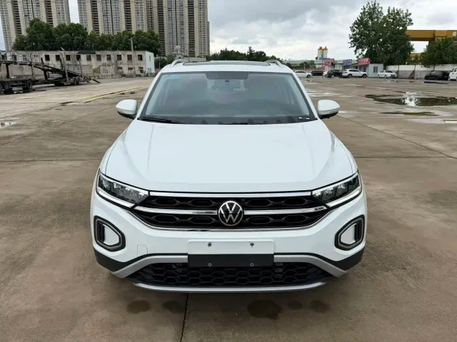Volkswagen T-Roc — Фото автомобиля 2