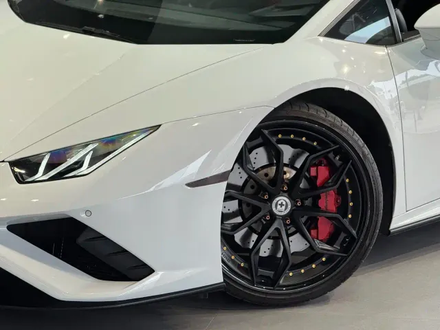 Lamborghini Huracan — Фото автомобиля 4