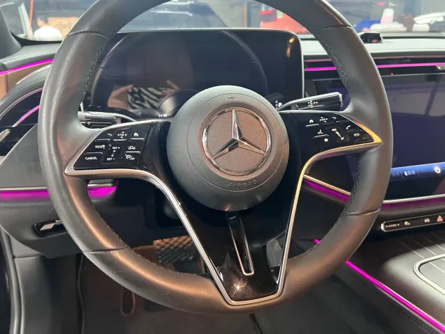 Mercedes-Benz E-Class — Фото автомобиля 7