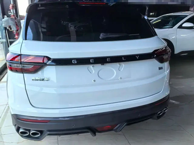 Geely Binyue — Фото автомобиля 5