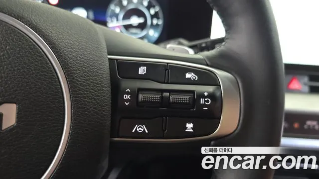 Kia Sportage Sportage 5-е поколение Бензин 1.6 Turbo 4WD — Фото автомобиля 14