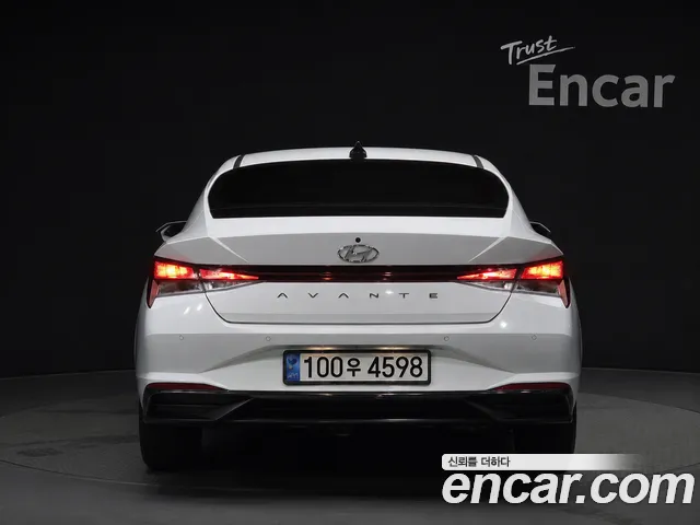 Hyundai Avante CN7 — Фото автомобиля 2