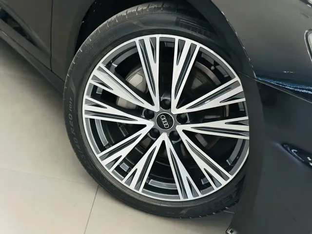 Audi A6L — Фото автомобиля 13