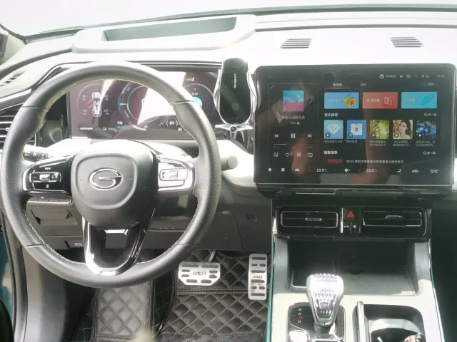 GAC Trumpchi GS8 — Фото автомобиля 11