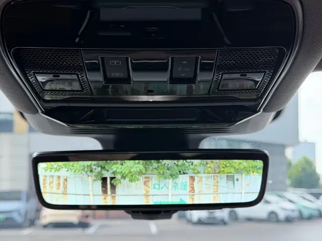 Land Rover Range Rover Sport — Фото автомобиля 18