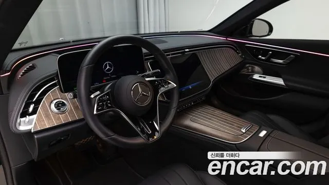 Mercedes-Benz E-Class — Фото автомобиля 13