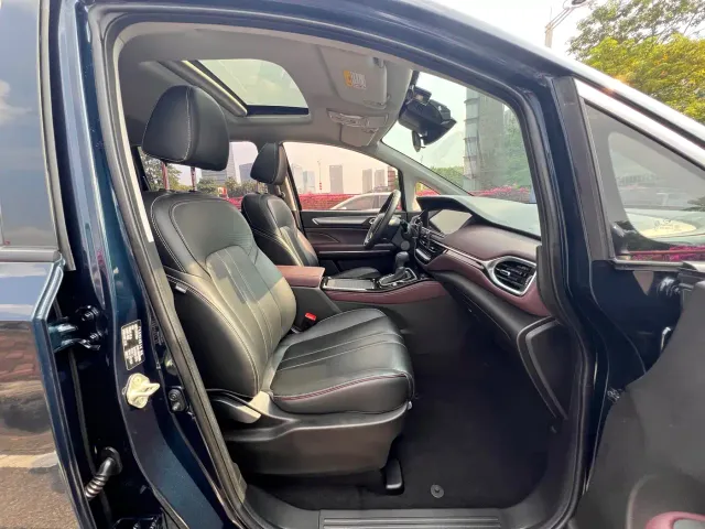 GAC Trumpchi M6 — Фото автомобиля 11