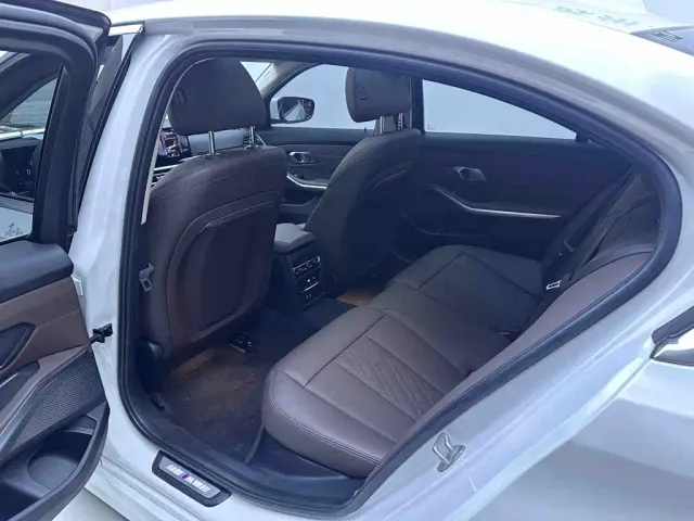 BMW 3 Series — Фото автомобиля 10