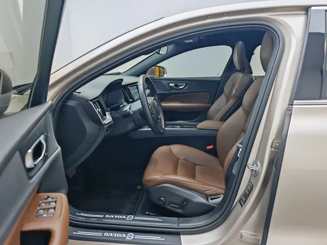 Volvo S60 — Фото автомобиля 14