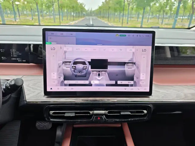 GAC Trumpchi E8 — Фото автомобиля 18