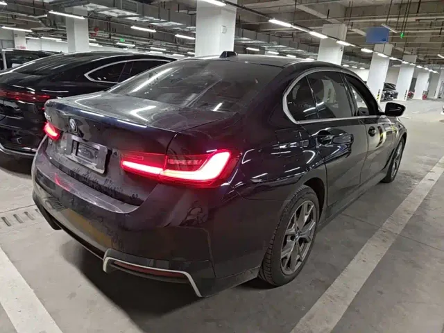 BMW i3 — Фото автомобиля 6