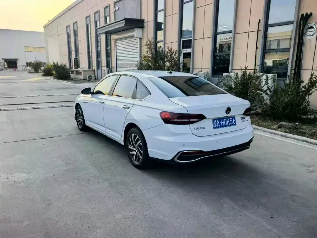 Volkswagen Lavida — Фото автомобиля 9