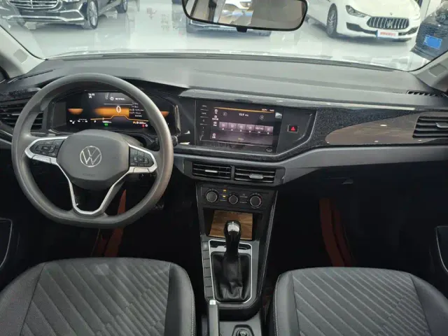 Volkswagen Lavida — Фото автомобиля 15