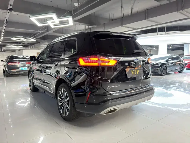 Ford Edge — Фото автомобиля 6