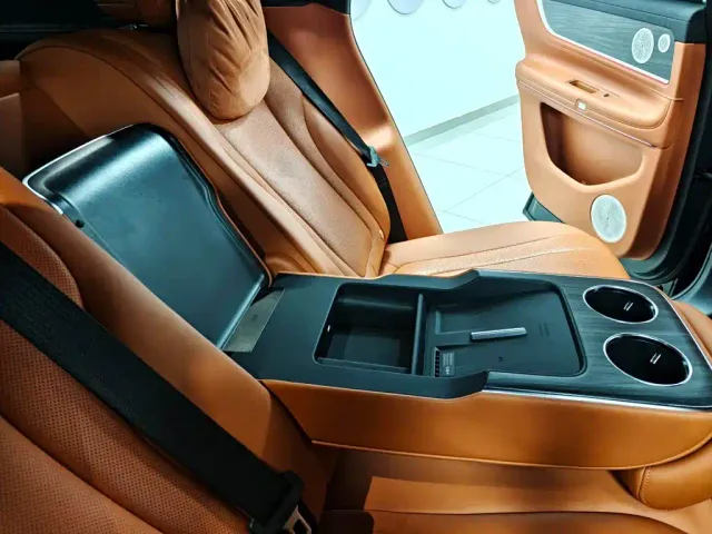 Aito M9 — Фото автомобиля 26