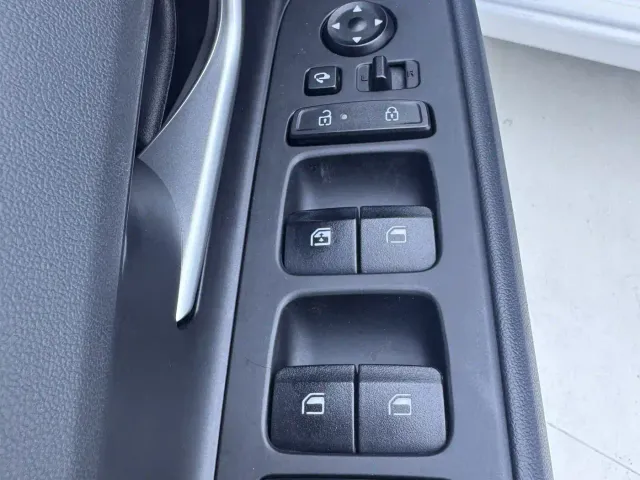 Hyundai Elantra — Фото автомобиля 23