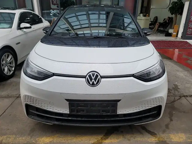 Volkswagen ID.3 — Фото автомобиля 2