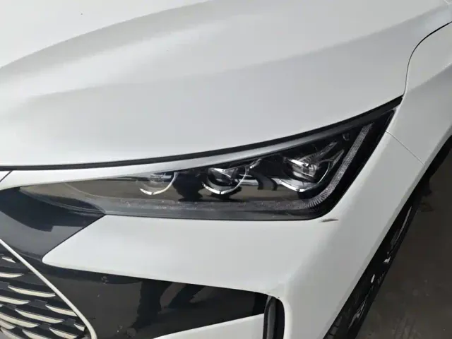 BYD Tang — Фото автомобиля 5