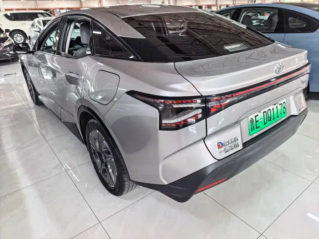 Toyota bZ3 — Фото автомобиля 4