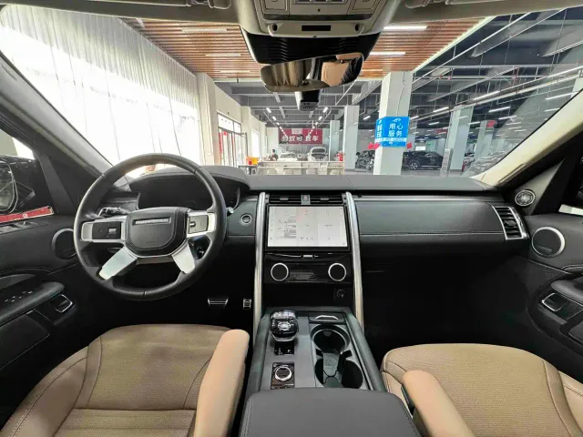 Land Rover Discovery — Фото автомобиля 12