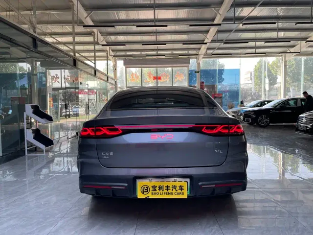 BYD Qin L — Фото автомобиля 9