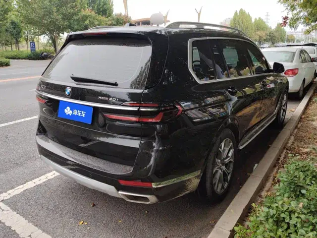 BMW X7 — Фото автомобиля 3