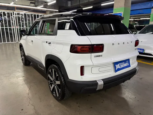 Geely ICON — Фото автомобиля 6
