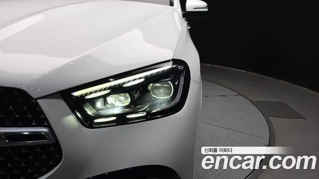 Mercedes-Benz GLE-Class — Фото автомобиля 22