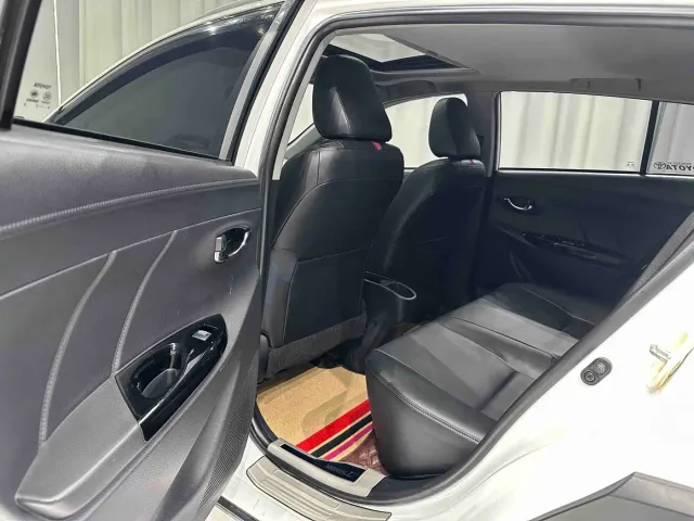 Toyota YARiS L Zhi Xuan — Фото автомобиля 14