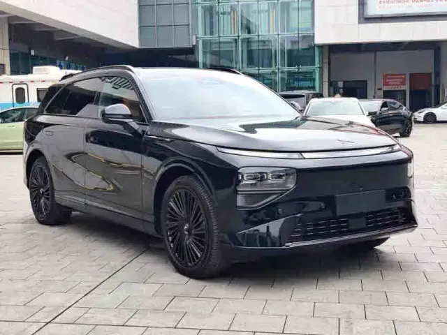 Xpeng G9 — Фото автомобиля 3