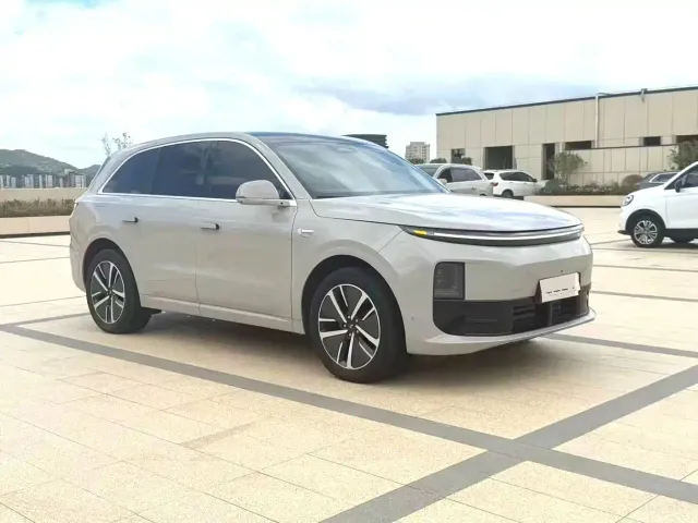 Li Auto L6 — Фото автомобиля 3