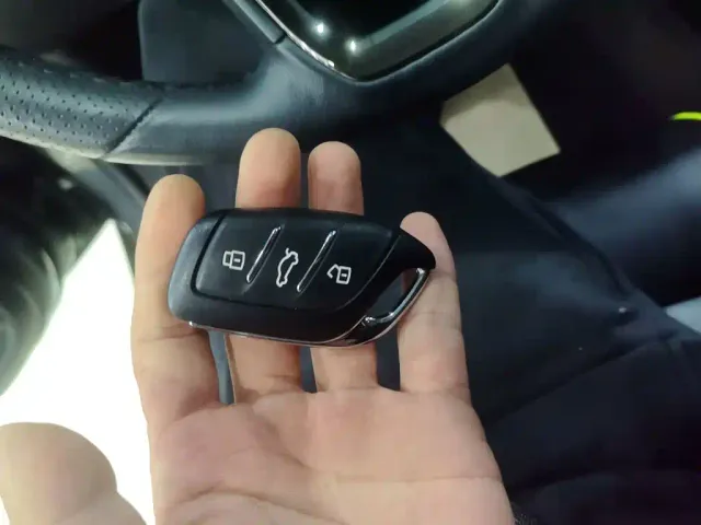 Roewe RX5 — Фото автомобиля 16