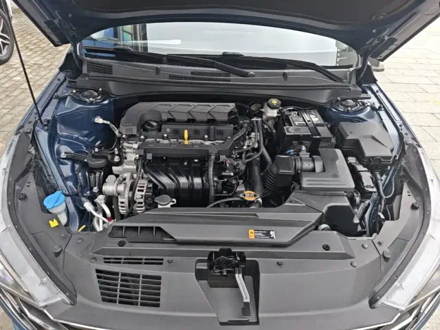 Hyundai Elantra — Фото автомобиля 19