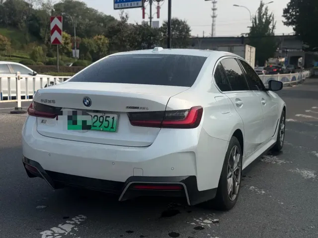 BMW i3 — Фото автомобиля 6